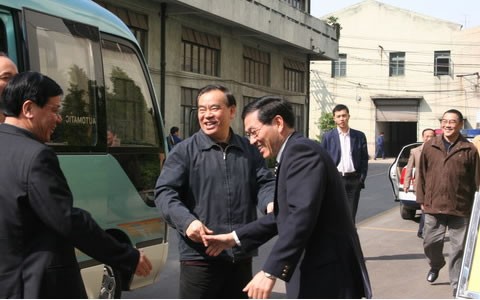 呂(lü)祖善省(sheng)長來我(wǒ)集團公(gong)司調研(yán)，加快發(fā)展裝備(bèi)制造業(yè)