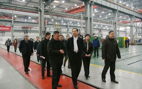 倪(ní)健民率(lü)全總慰(wèi)問團來(lai)杭機送(sòng)溫暖