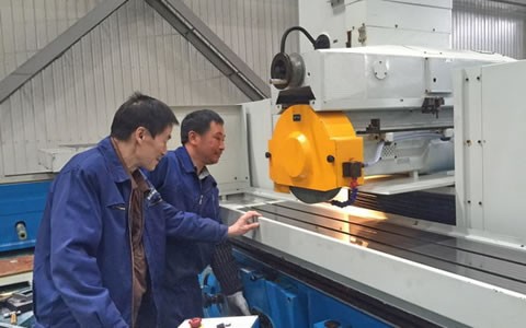 杭機(ji)股份首(shou)季出口(kou)機床實(shi)現開門(men)紅