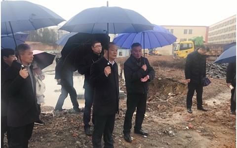 浦江(jiang)縣委書記程天(tiān)雲調研杭機建(jian)設項目